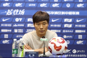 【赛后发布会】南基一：每个球员都很努力 为球迷奉献一场胜利