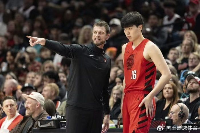 NG体育官方-杨瀚森全程没动手仍吃技犯！白扔2000美元太冤枉，主帅盛赞：很踏实|开拓者|里斯|华盛顿奇才队|杨翰森|体育赛事讨论_新浪体育_新浪新闻